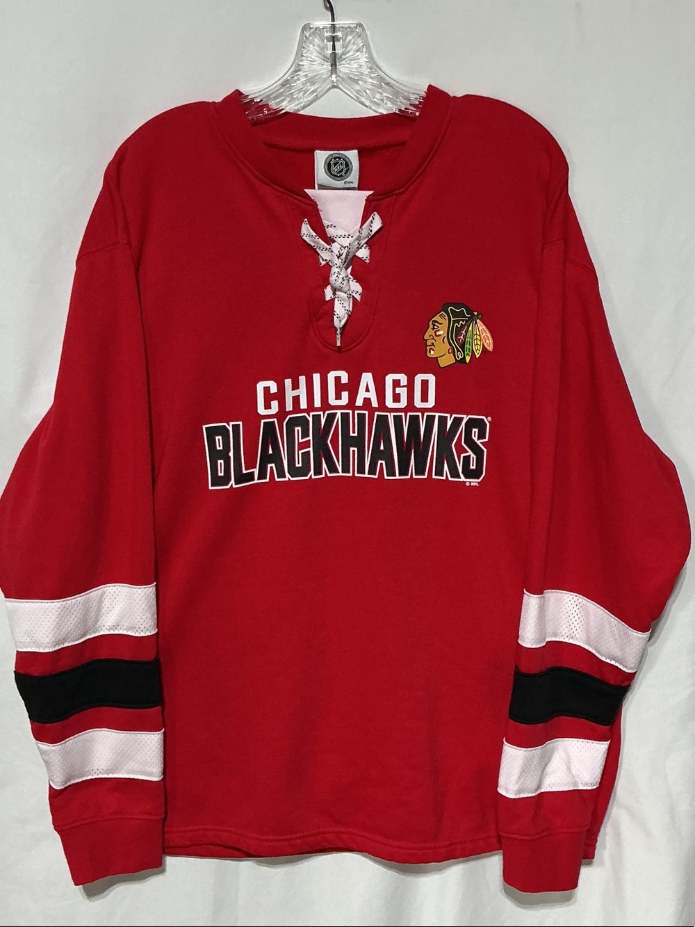 NHL Chicago Blackhawks NWT Red Lace-Up Fan Jersey Sweatshirt Sz L